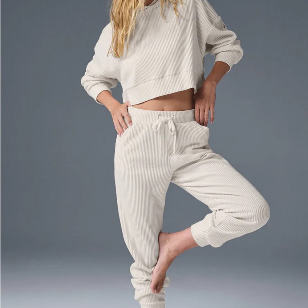 ALO Muse Ribbed Lounge Set